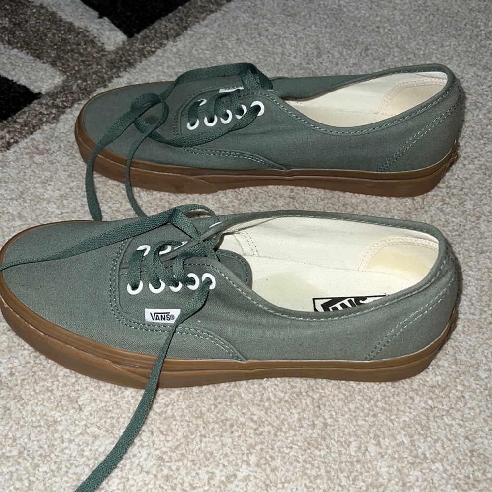 Vans Old Skool  Women's Sneakers 721356 Pale Forest Green Size 9 NEW